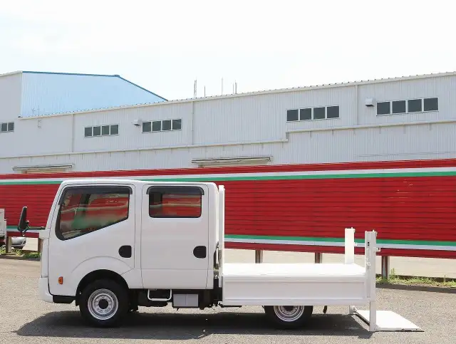 日産 アトラス 小型 平ボディ Wキャブ パワーゲートの中古トラック画像8