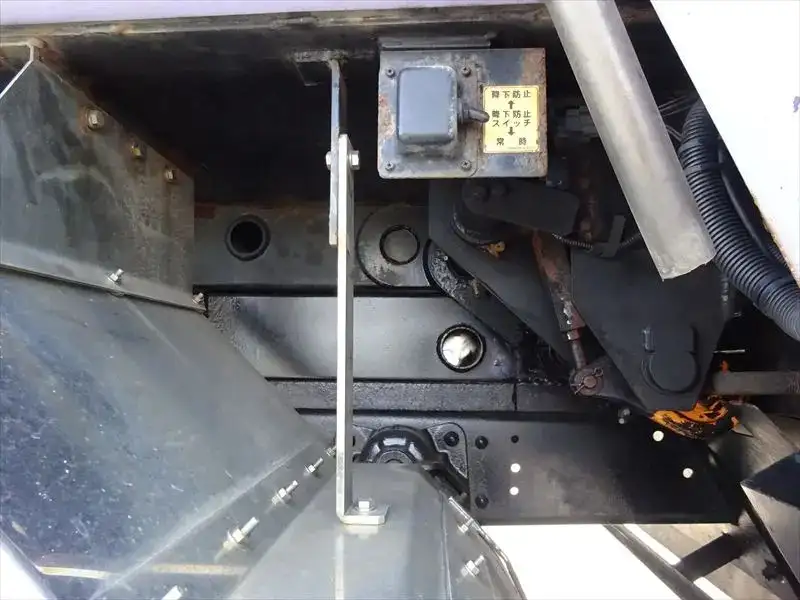 三菱 ファイター 中型/増トン パッカー車 巻き込み式 回転ダンプ式の中古トラック画像18