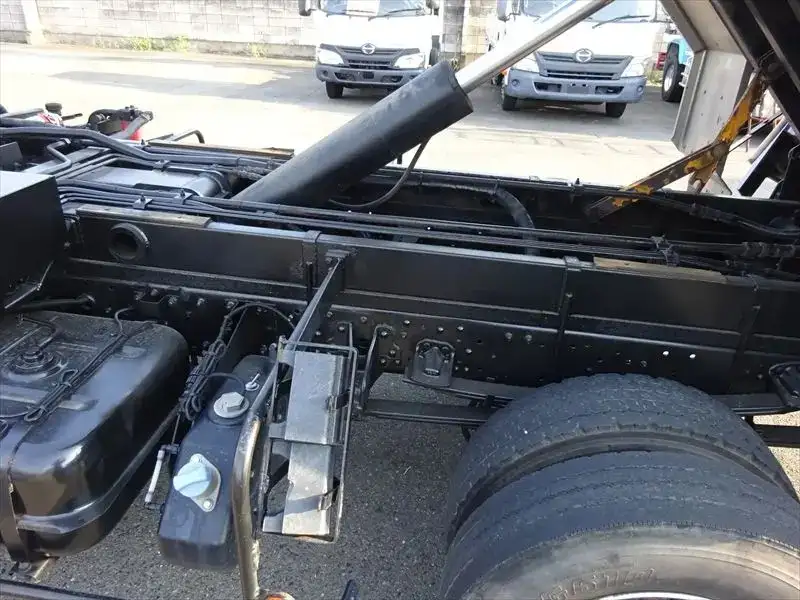 三菱 ファイター 中型/増トン パッカー車 巻き込み式 回転ダンプ式の中古トラック画像像17
