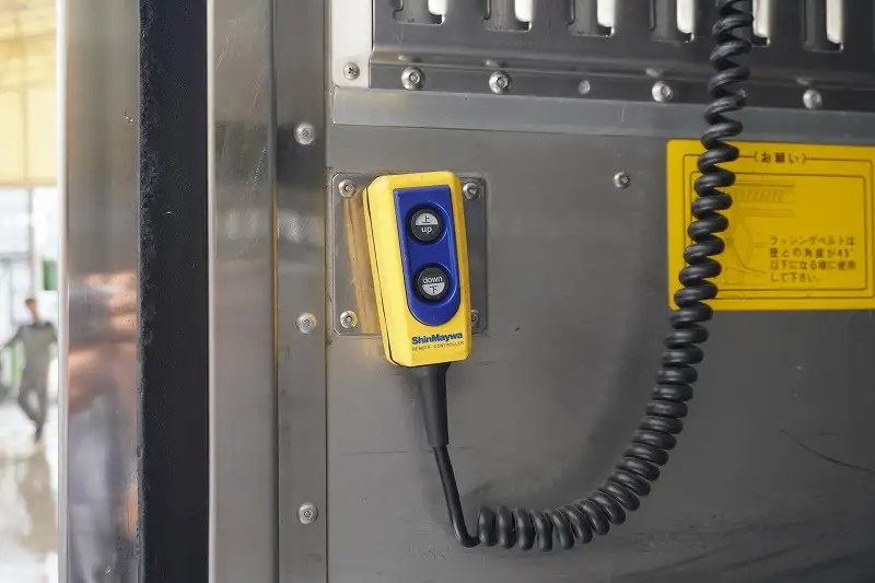 いすゞ エルフ 小型 アルミバン パワーゲート 2RG-NMR88ANの中古トラック画像6