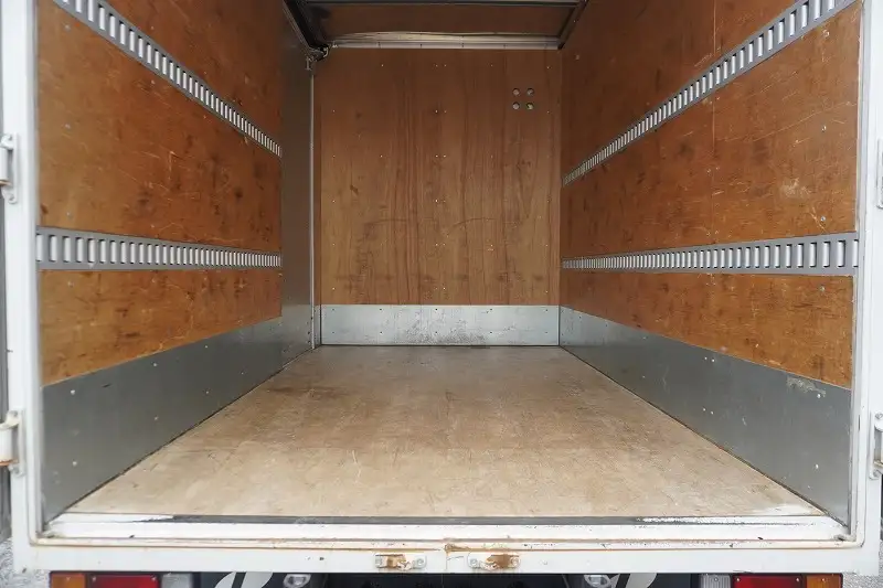 いすゞ エルフ 小型 アルミバン サイドドア TPG-NLR85ANの中古トラック画像4