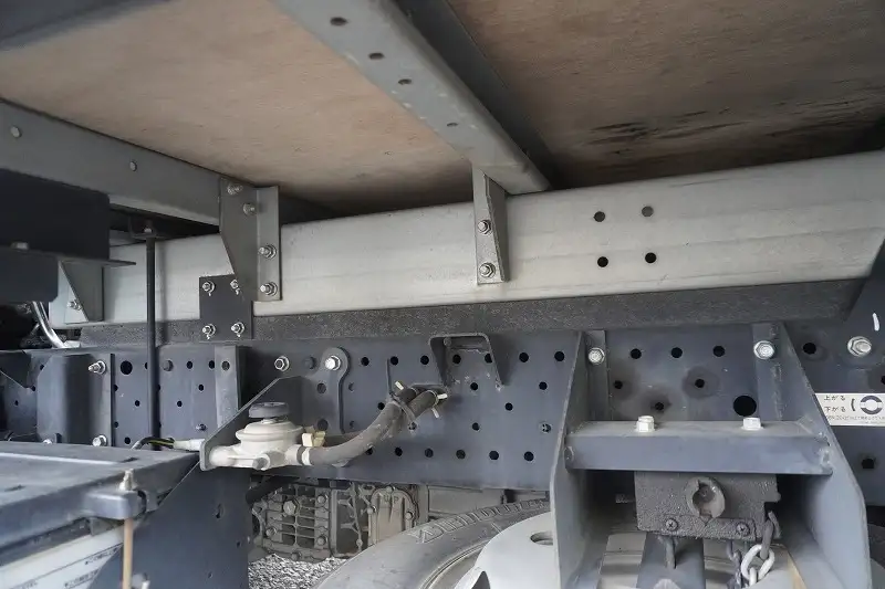 いすゞ エルフ 小型 アルミバン サイドドア TPG-NLR85ANの中古トラック画像18