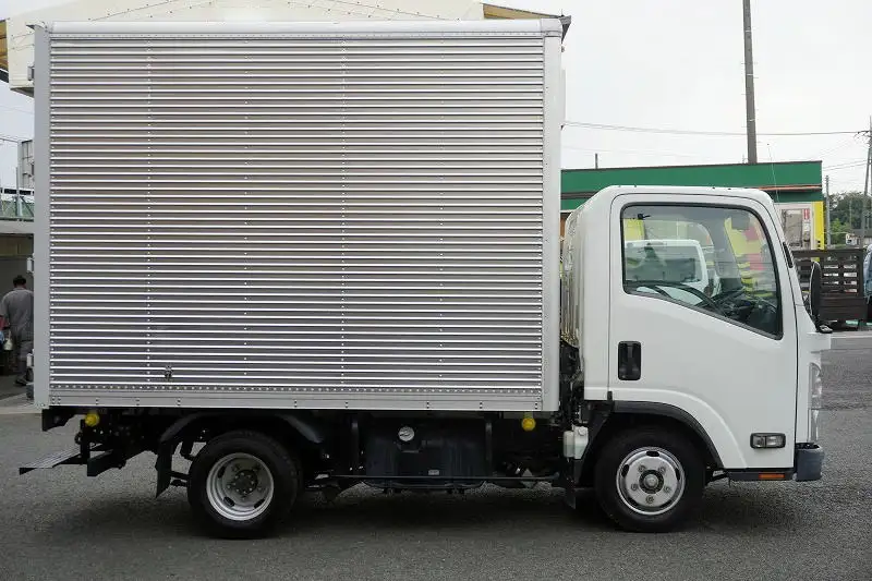 いすゞ エルフ 小型 アルミバン サイドドア TPG-NLR85ANの中古トラック画像2