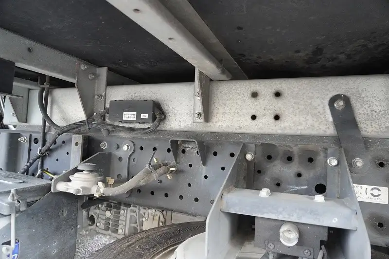 いすゞ エルフ 小型 アルミバン パワーゲート サイドドアの中古トラック画像18