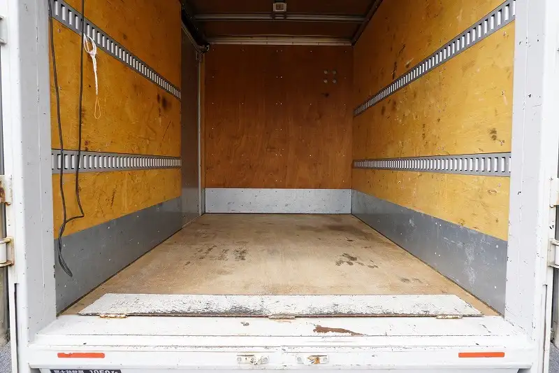 いすゞ エルフ 小型 アルミバン パワーゲート サイドドアの中古トラック画像4