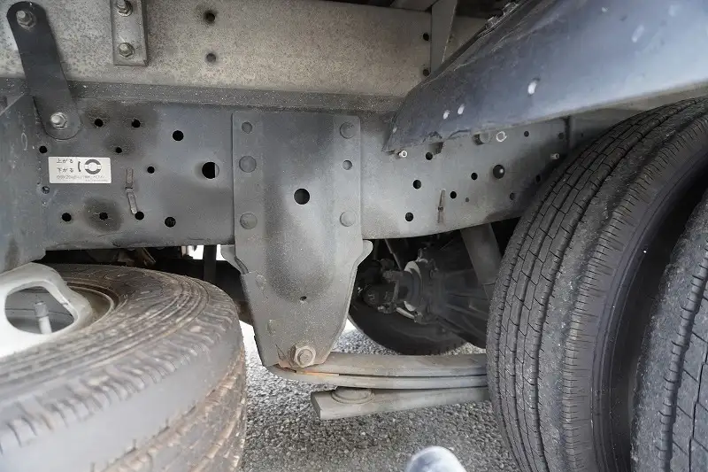 いすゞ エルフ 小型 アルミバン パワーゲート サイドドアの中古トラック画像像17