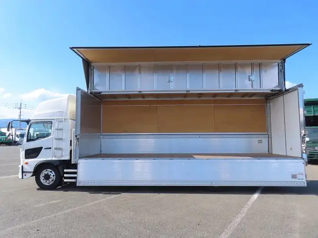 日野 レンジャー 中型/増トン ウイング エアサス ベッドの中古トラック画像4