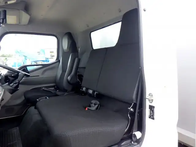 三菱 キャンター 小型 ウイング 2RG-FEB50 R4の中古トラック画像11