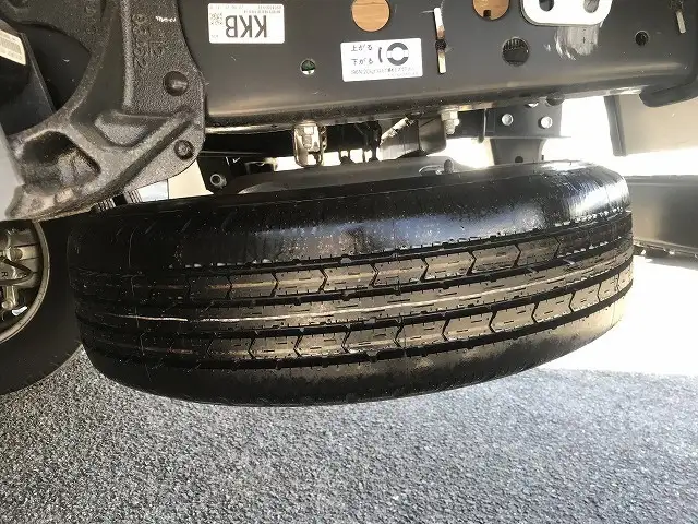 いすゞ エルフ 小型 平ボディ 2RG-NMR88R R4の中古トラック画像16