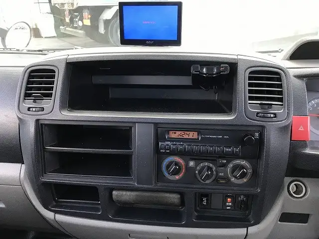 日産 アトラス 小型 平ボディ パワーゲート 床鉄板の中古トラック画像13