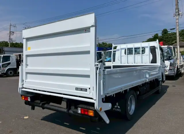 三菱 キャンター 小型 平ボディ パワーゲート 床鉄板の中古トラック画像3