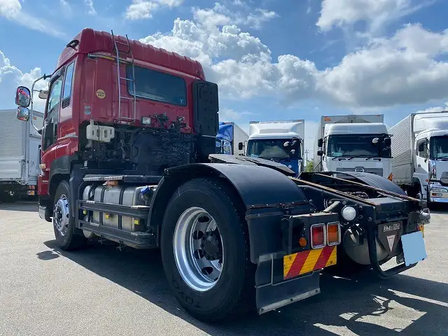 いすゞ ギガ 大型 トラクター ハイルーフ 1デフの中古トラック画像4
