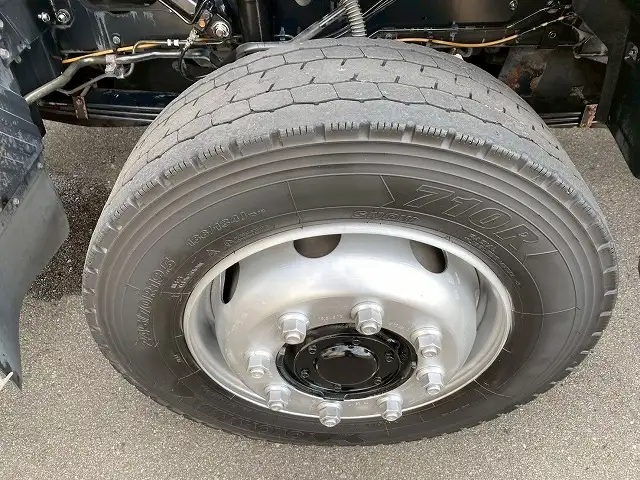 日産UD クオン 大型 ウイング エアサス ベッドの中古トラック画像20