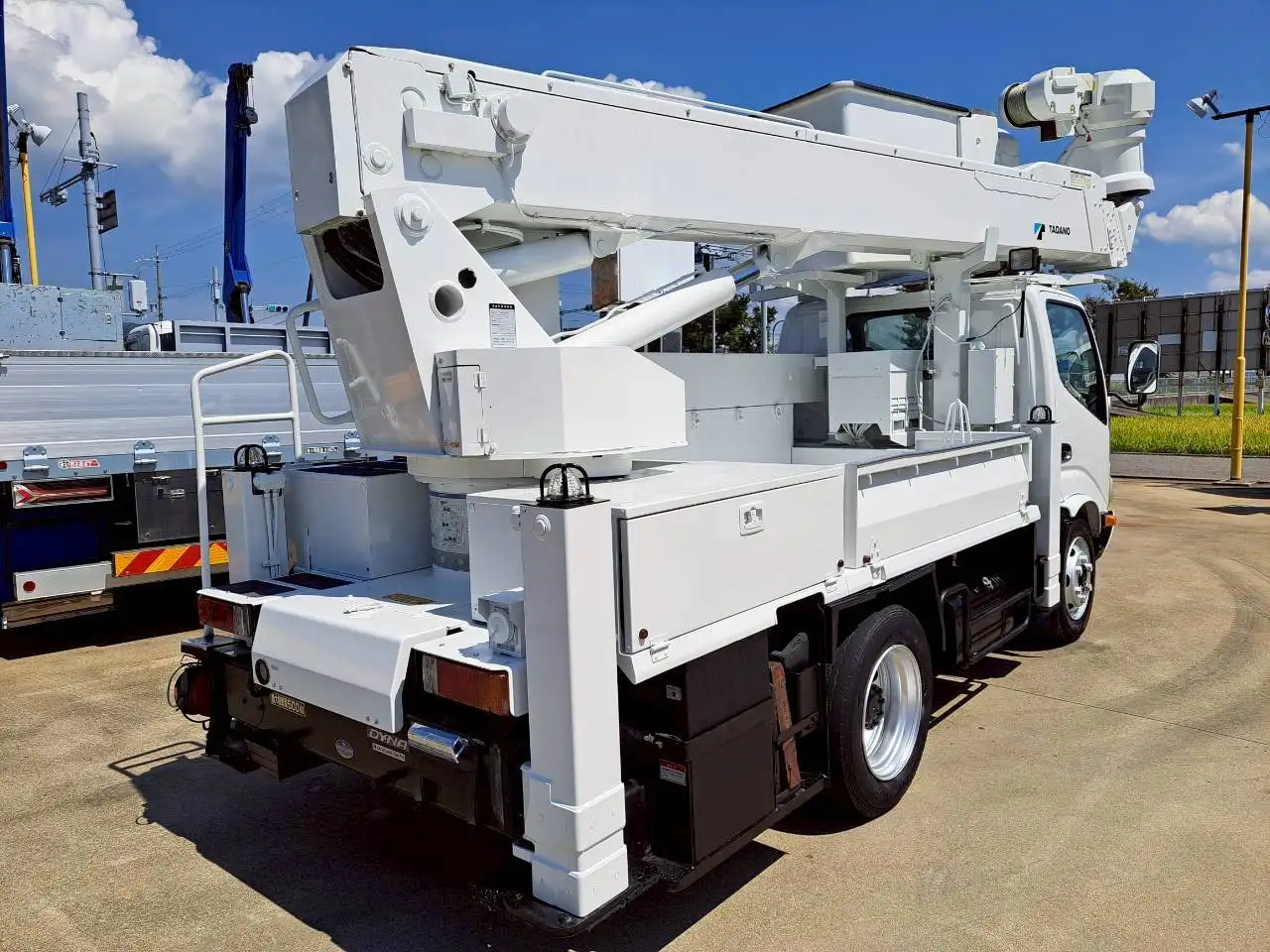 トヨタ ダイナ 小型 高所・建柱車 高所作業車 BDG-XZU354Hの中古トラック画像3