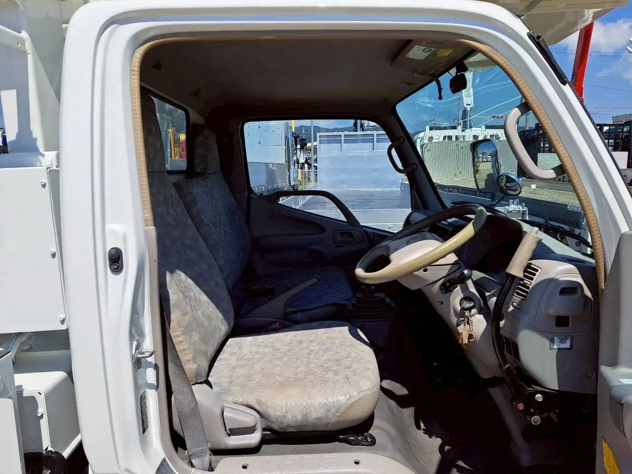 トヨタ ダイナ 小型 高所・建柱車 高所作業車 BDG-XZU354Hの中古トラック画像11