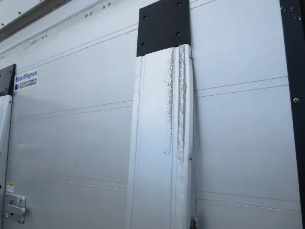 三菱 キャンター 小型 冷凍冷蔵 保冷 パワーゲートの中古トラック画像14