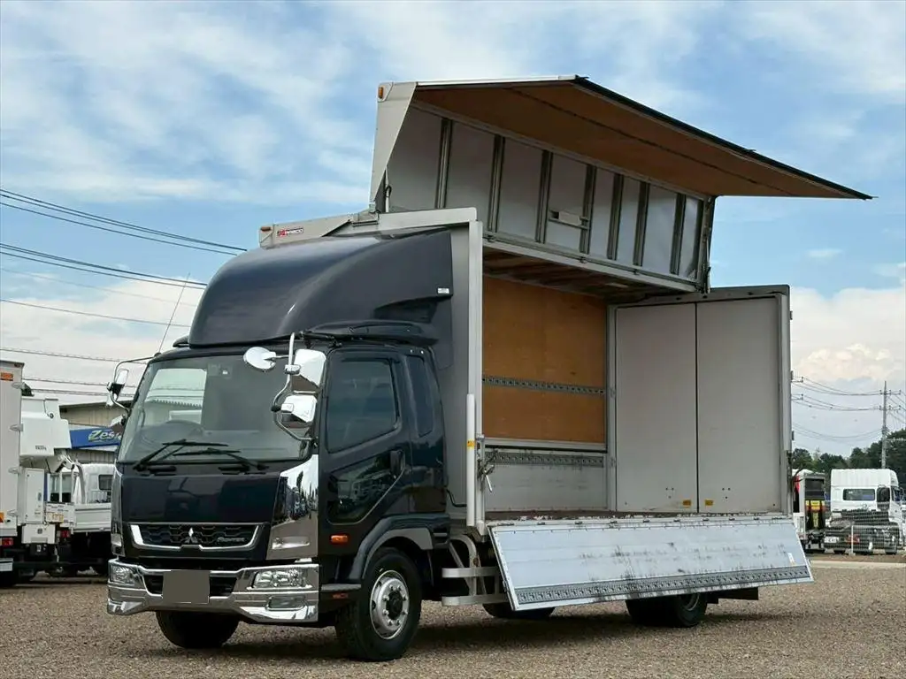三菱 ファイター 中型/増トン ウイング 床鉄板 ベッドの中古トラック画像5
