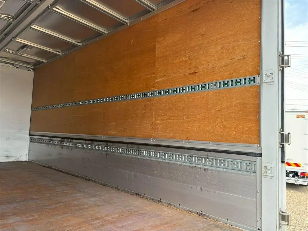 三菱 ファイター 中型/増トン ウイング 床鉄板 ベッドの中古トラック画像9