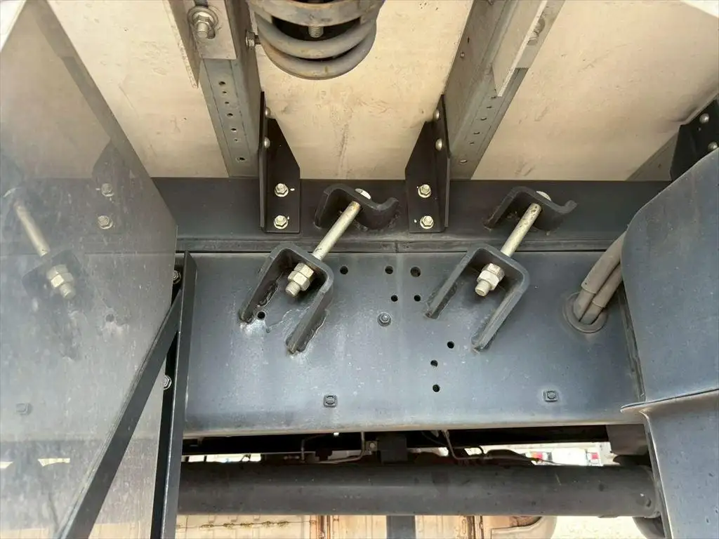 三菱 ファイター 中型/増トン ウイング 床鉄板 ベッドの中古トラック画像18