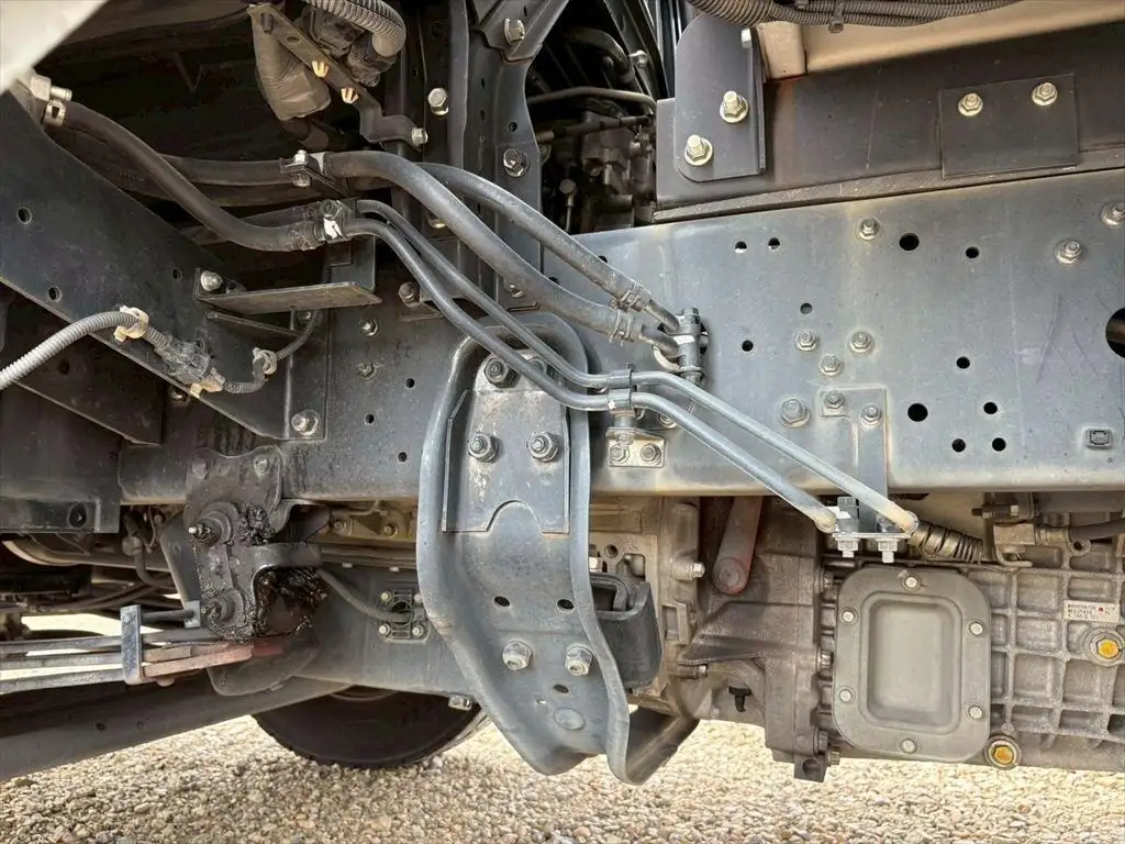 三菱 ファイター 中型/増トン ウイング 床鉄板 ベッドの中古トラック画像16