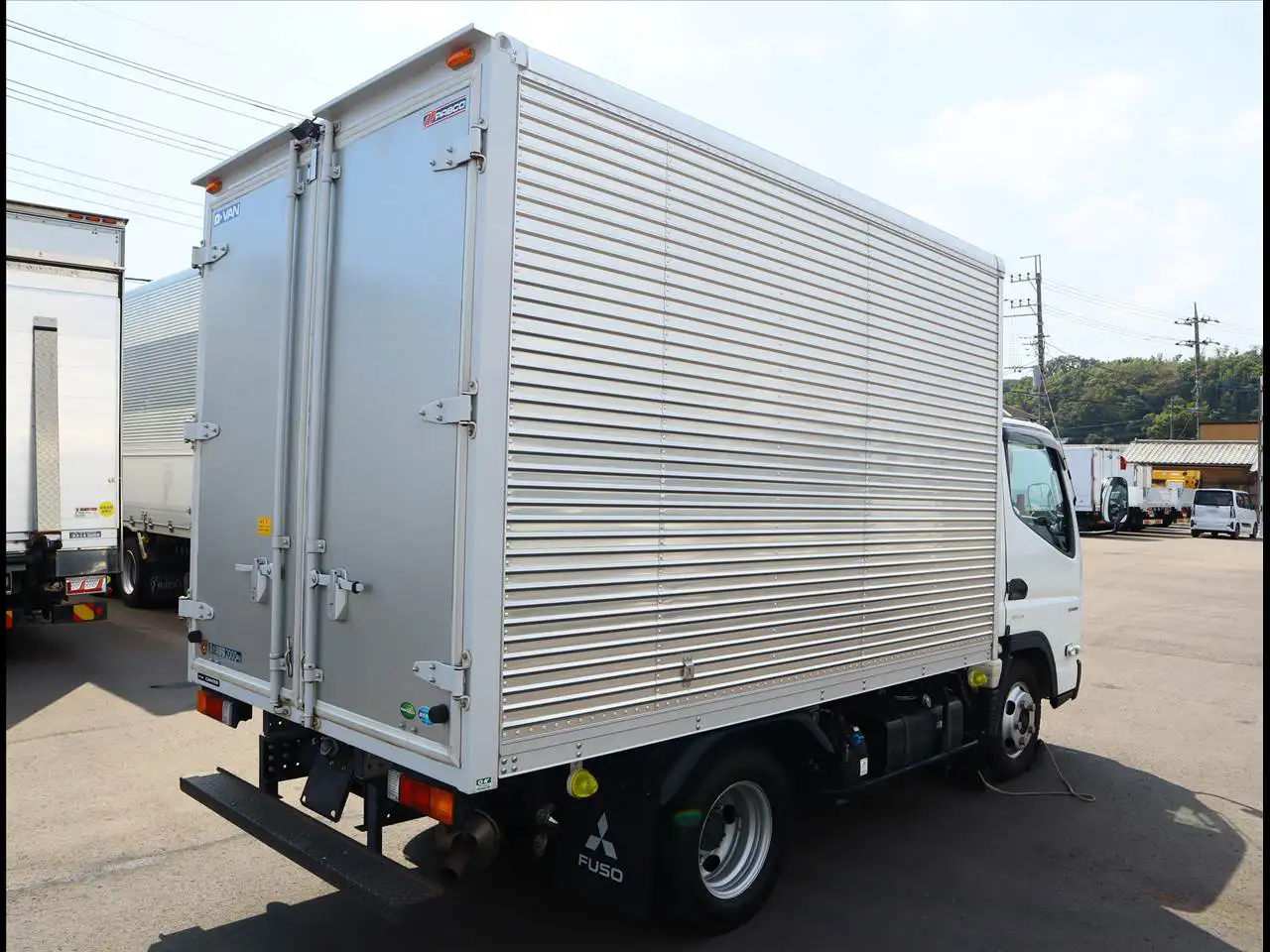 三菱 キャンター 小型 アルミバン 2RG-FBA20 R4の中古トラック画像3