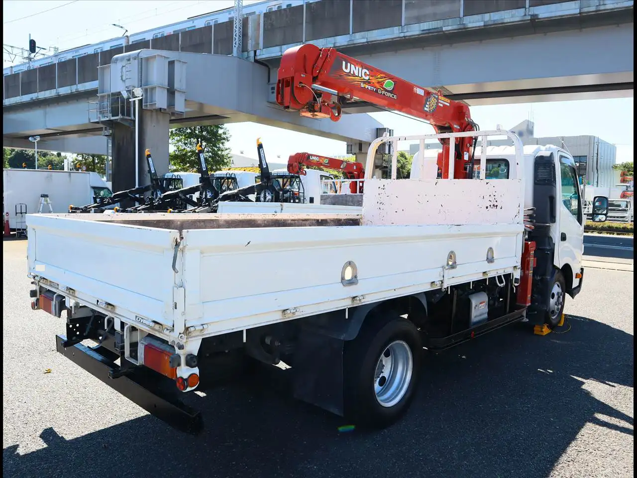 トヨタ ダイナ 小型 クレーン付 床鉄板 3段の中古トラック画像3