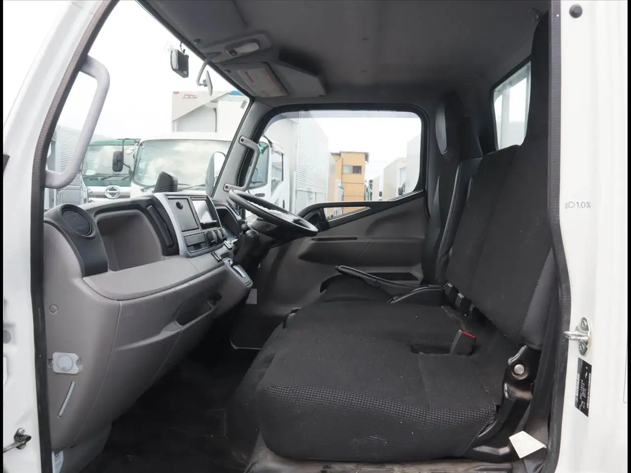 日産 アトラス 小型 平ボディ 2RG-FBA2W R2の中古トラック画像12