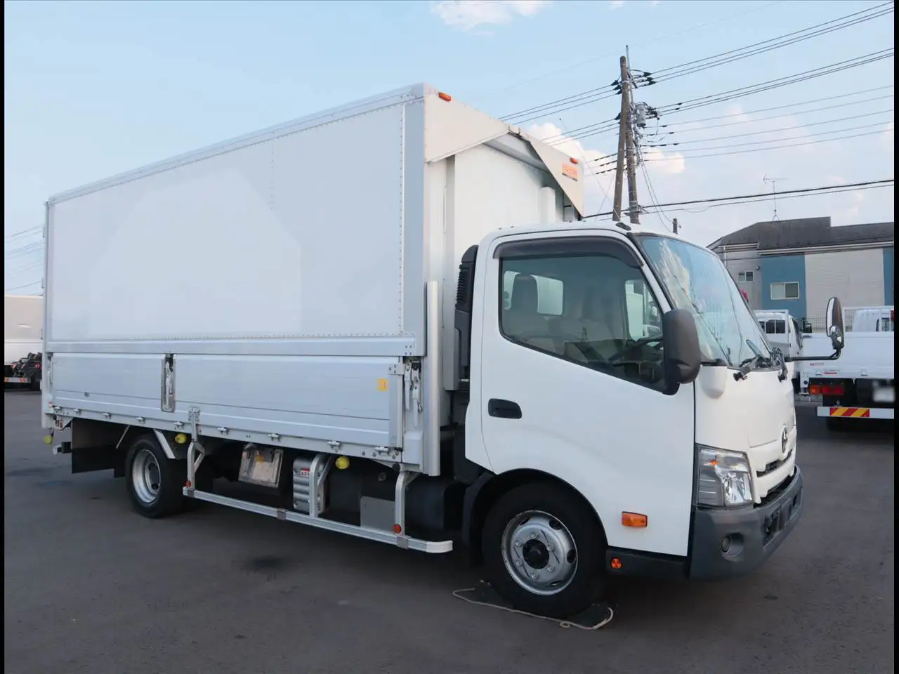 トヨタ ダイナ 小型 冷凍冷蔵 冷凍ウイング 低温の中古トラック画像2