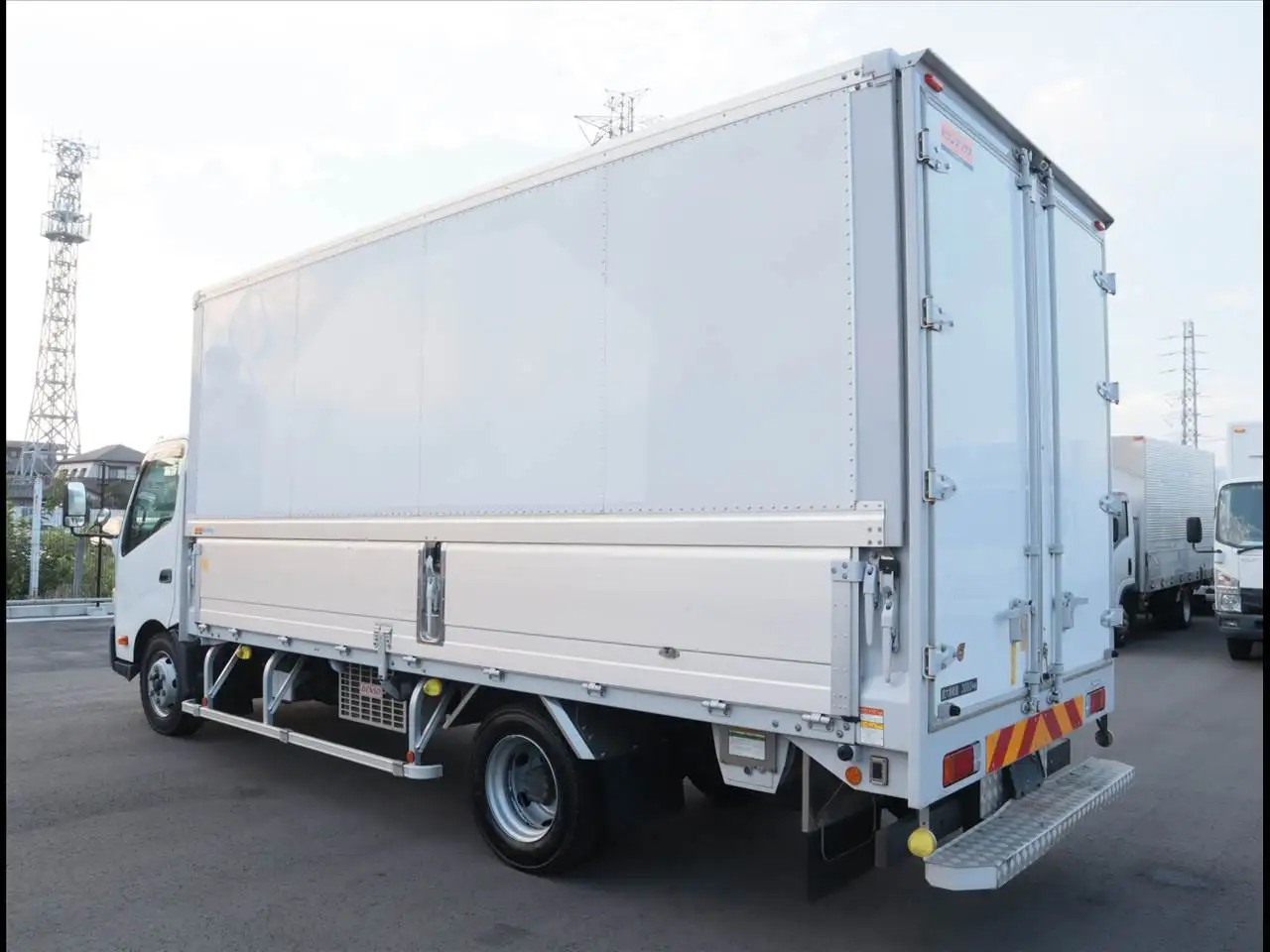 トヨタ ダイナ 小型 冷凍冷蔵 冷凍ウイング 低温の中古トラック画像4