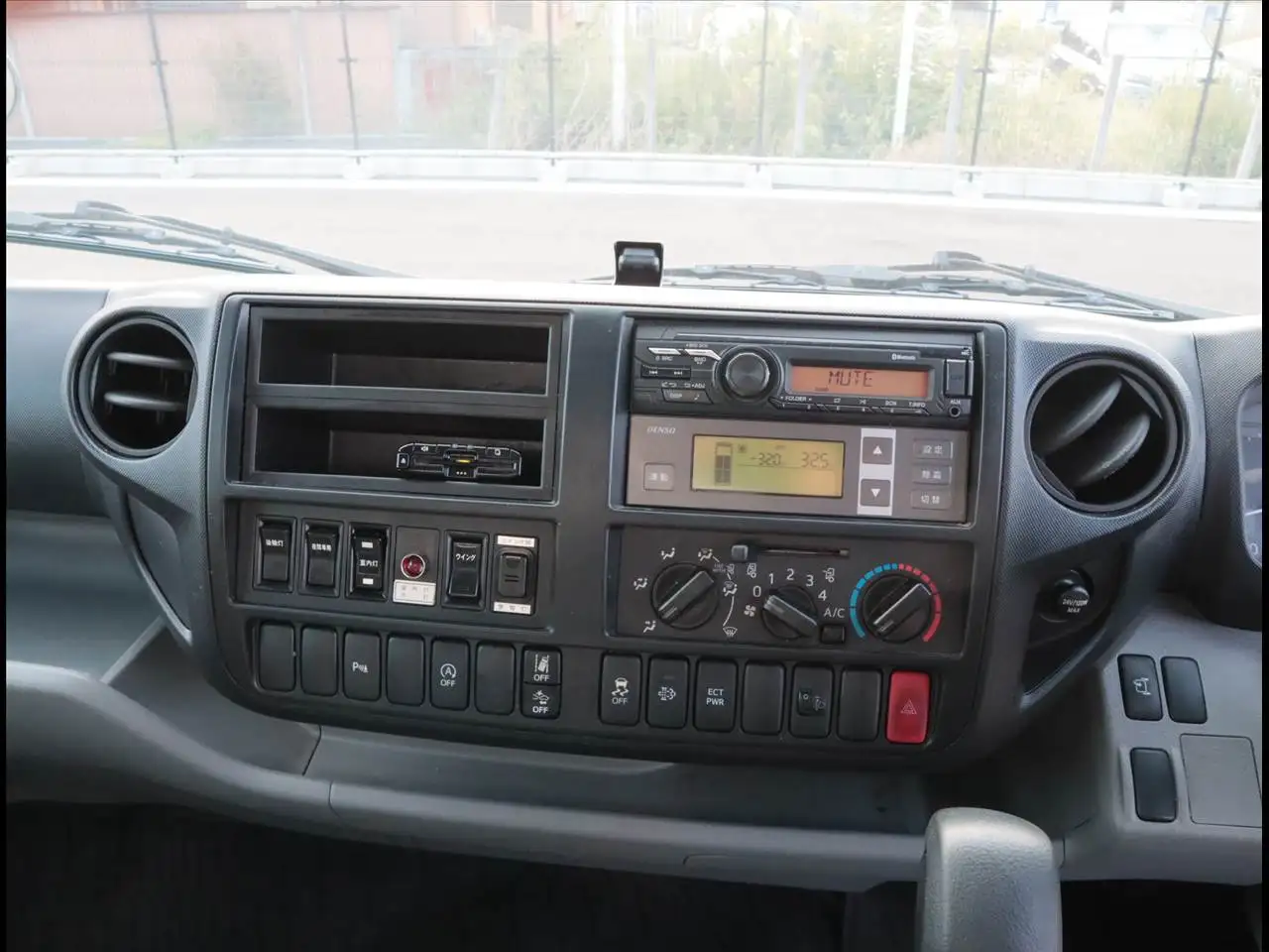 トヨタ ダイナ 小型 冷凍冷蔵 冷凍ウイング 低温の中古トラック画像14