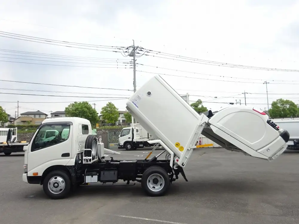トヨタ ダイナ 小型 パッカー車 巻き込み式 回転ダンプ式の中古トラック画像6