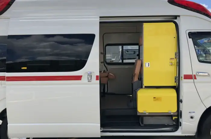 トヨタ ハイエース 小型 特殊車両 CBF-TRH226S H23の中古トラック画像5