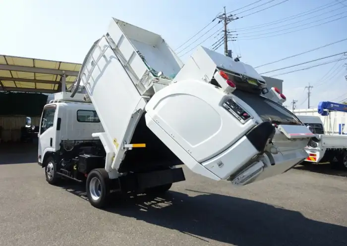 いすゞ エルフ 小型 パッカー車 巻き込み式 回転ダンプ式の中古トラック画像7