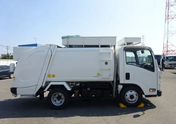 いすゞ エルフ 小型 パッカー車 巻き込み式 回転ダンプ式の中古トラック画像3