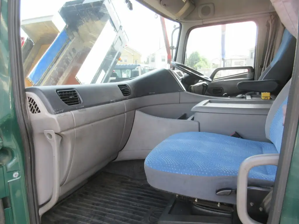 日産UD クオン 大型 アームロール ツインホイスト エアサスの中古トラック画像12