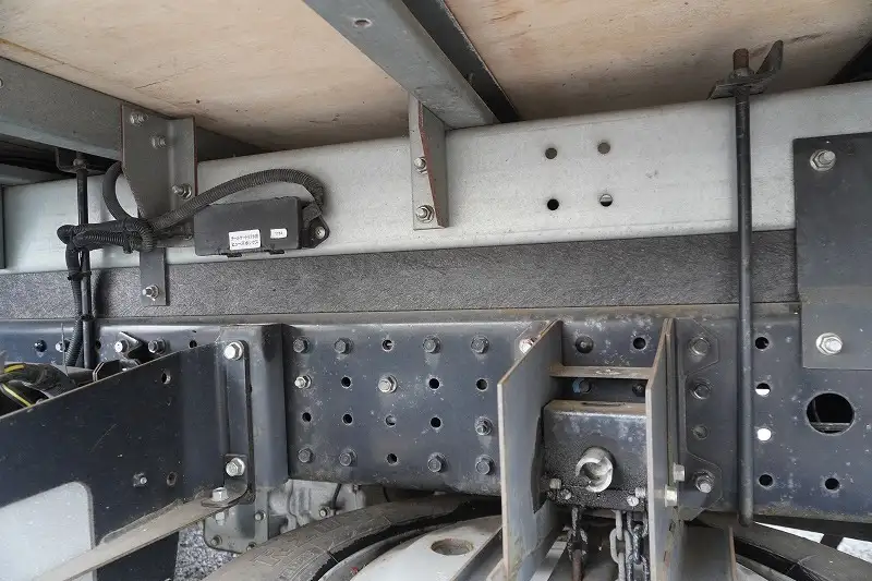 三菱 キャンター 小型 アルミバン パワーゲート サイドドアの中古トラック画像18