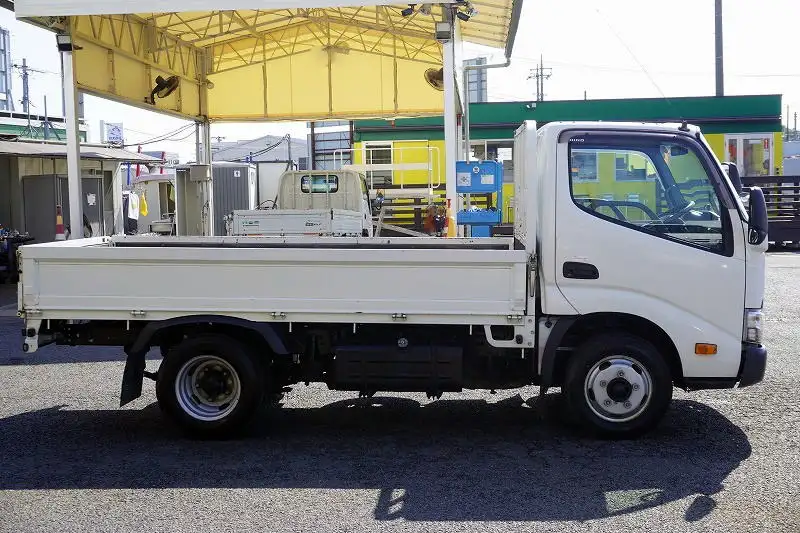 日野 デュトロ 小型 平ボディ TKG-XZU605M H29の中古トラック画像3