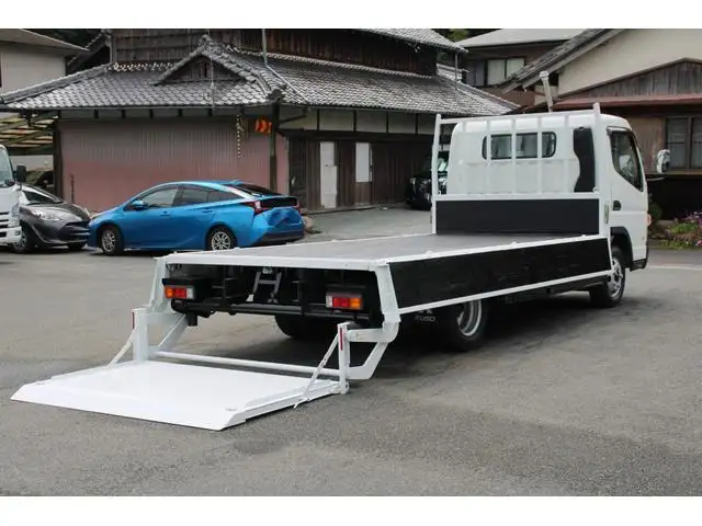 三菱 キャンター 小型 平ボディ パワーゲート の中古トラック画像4