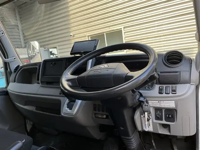 三菱 キャンター 小型 アルミバン TPG-FDA00 H28の中古トラック画像12