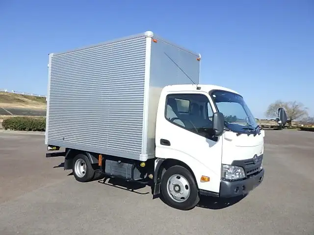 トヨタ トヨエース 小型 アルミバン TPG-XZU605 H30の中古トラック画像2