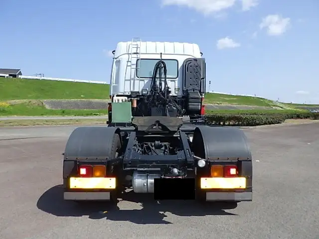 いすゞ ギガ 大型 トラクター ハイルーフ 1デフの中古トラック画像4