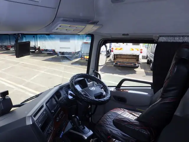 日産UD クオン 大型 トラクター ハイルーフ 1デフの中古トラック画像9