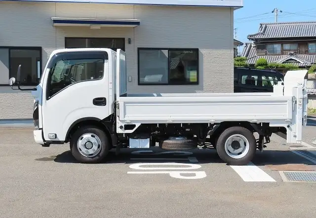 いすゞ エルフ 小型 平ボディ パワーゲート 2RG-NJR88AFの中古トラック画像6