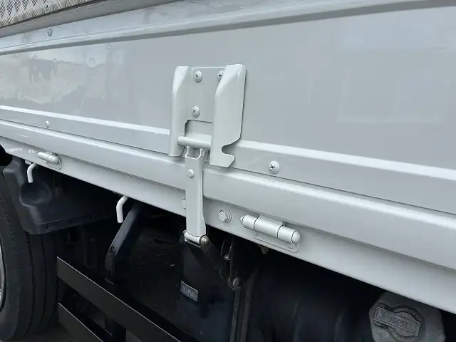 いすゞ エルフ 小型 平ボディ 床鉄板 TRG-NLR85ARの中古トラック画像10