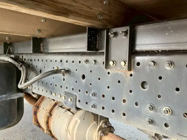 いすゞ エルフ 小型 平ボディ 床鉄板 アルミブロックの中古トラック画像18