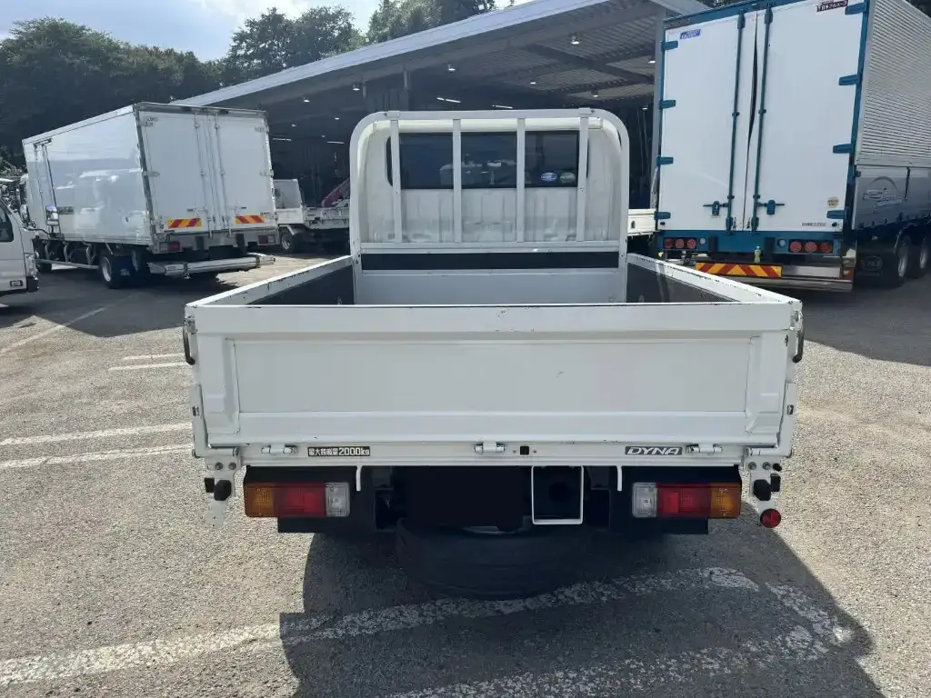 トヨタ ダイナ 小型 平ボディ Wキャブ 2RG-XZU605の中古トラック画像4