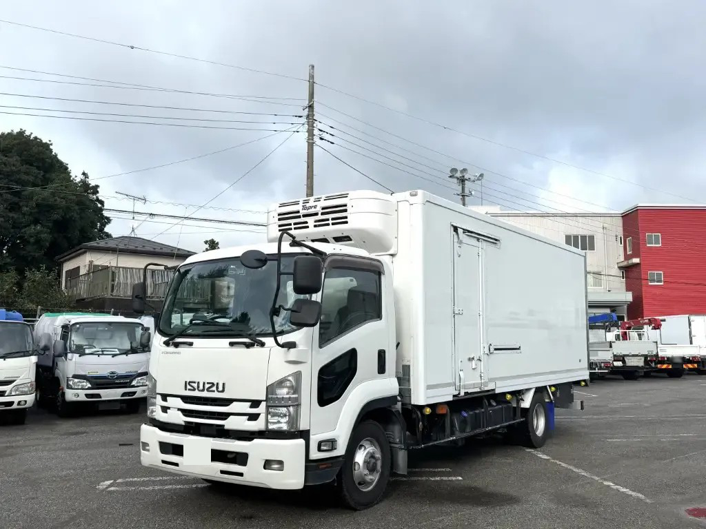いすゞ フォワード 中型/増トン 冷凍冷蔵 標準