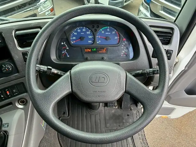 日産UD クオン 大型 ウイング パワーゲート エアサスの中古トラック画像15