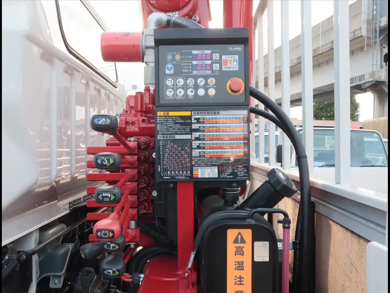 三菱 キャンター 小型 クレーン付 アルミブロック 6段の中古トラック画像10