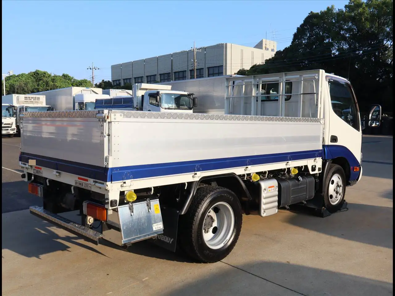 日野 デュトロ 小型 平ボディ アルミブロック 2RG-XZU605Mの中古トラック画像3